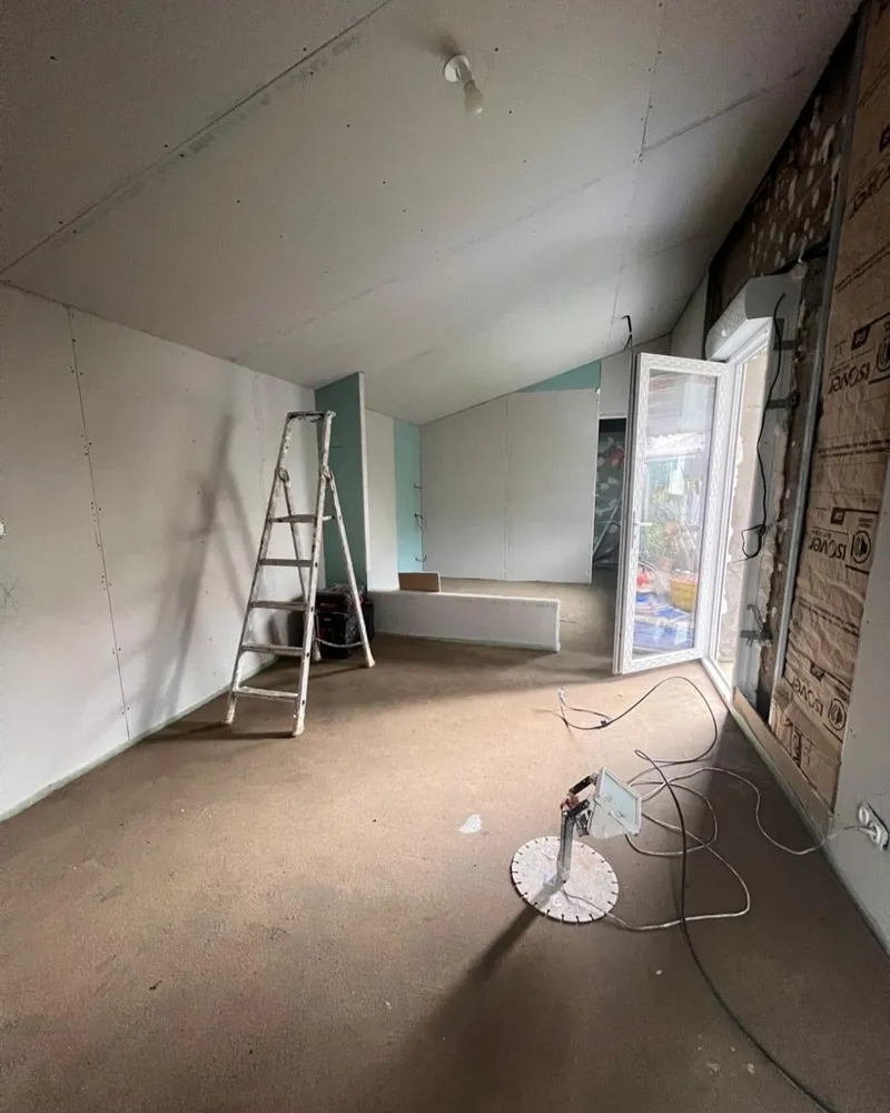 Travaux de plâtrerie et préparation des murs